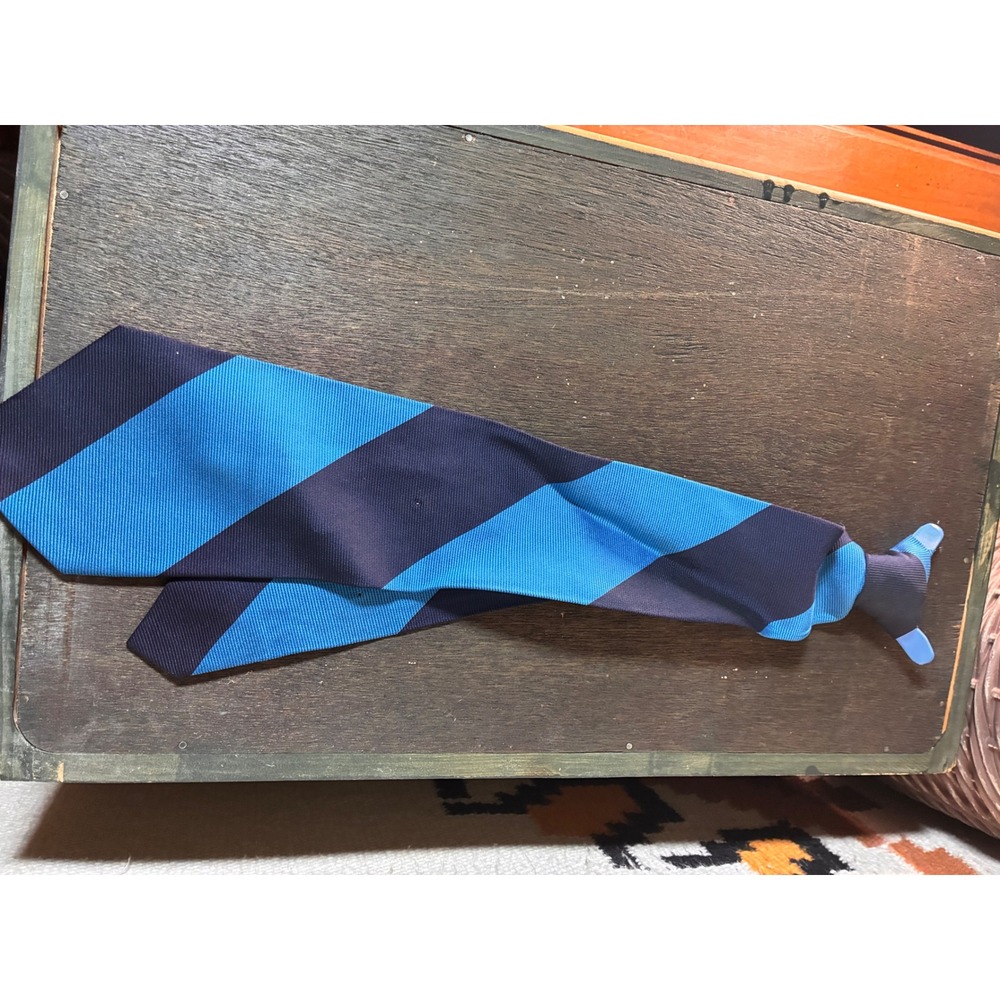 Unbranded Clip On Tie Mens OS Blue Navy Excellent Striped Ribbed Texture